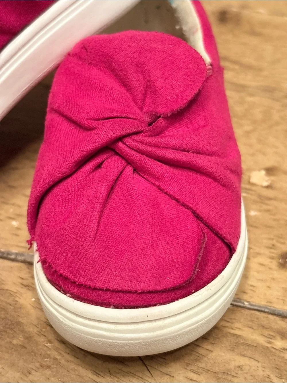 Fuchsia Slip-On Knot-Front Sneakers by Cat & Jack size toddler 5